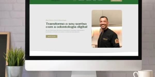 Site para a Cervi Odontologia, clínica odontológica especializada em implantes e estética dental.